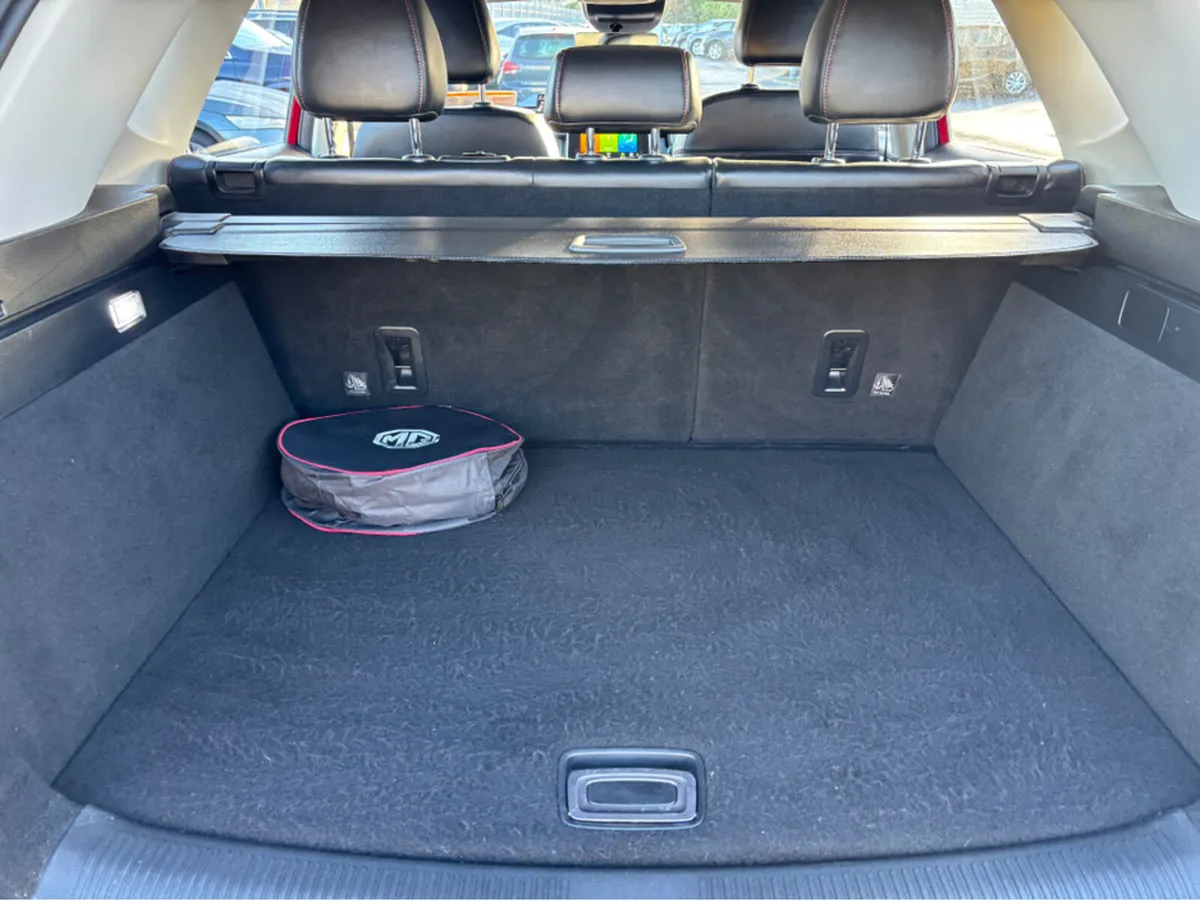 MG HS HSE PHEV EXCITE 5DR AUTO - Image 4