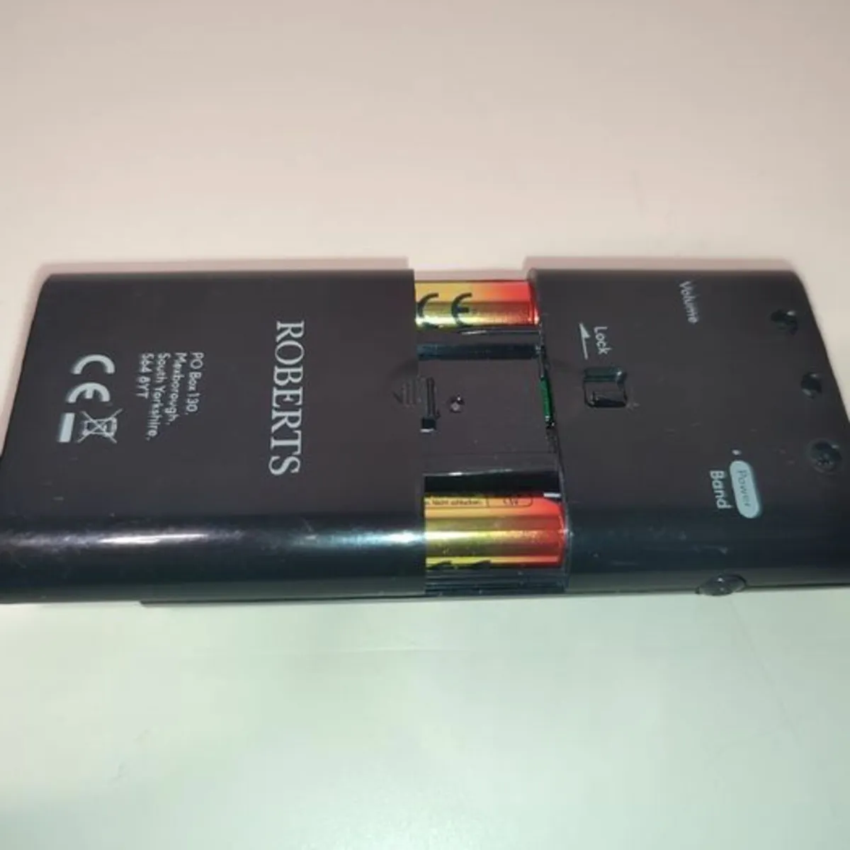 Roberts Sports 995 Personal Portable FM/AM Radio - - Image 2