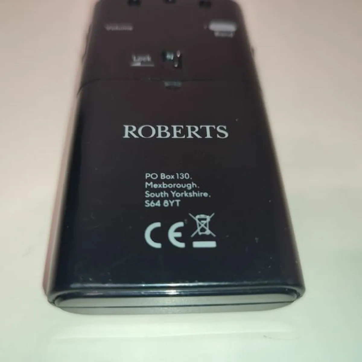 Roberts Sports 995 Personal Portable FM/AM Radio - - Image 3