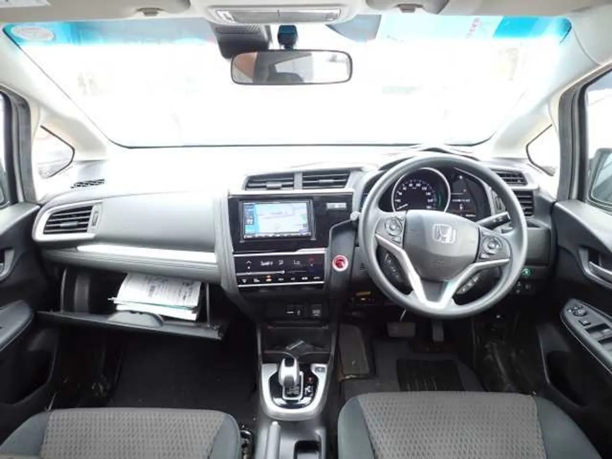 Honda Fit ONLY €12950! 2019 HONDA FIT 1.5 HYBRID / - Image 3