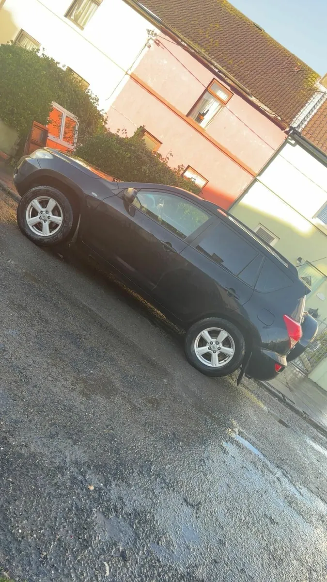 Toyota RAV4 2008 - Image 1
