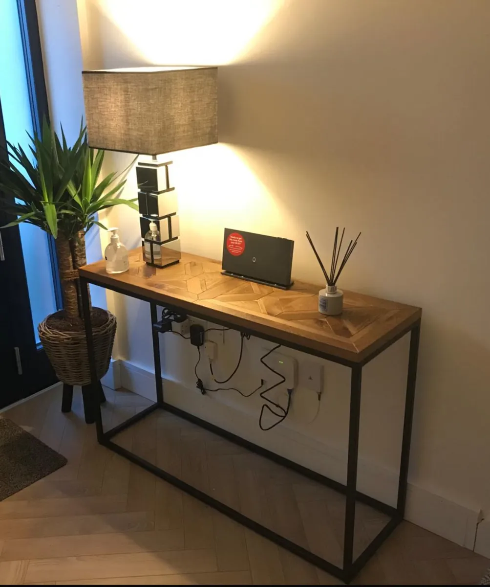 Console Table - Image 1