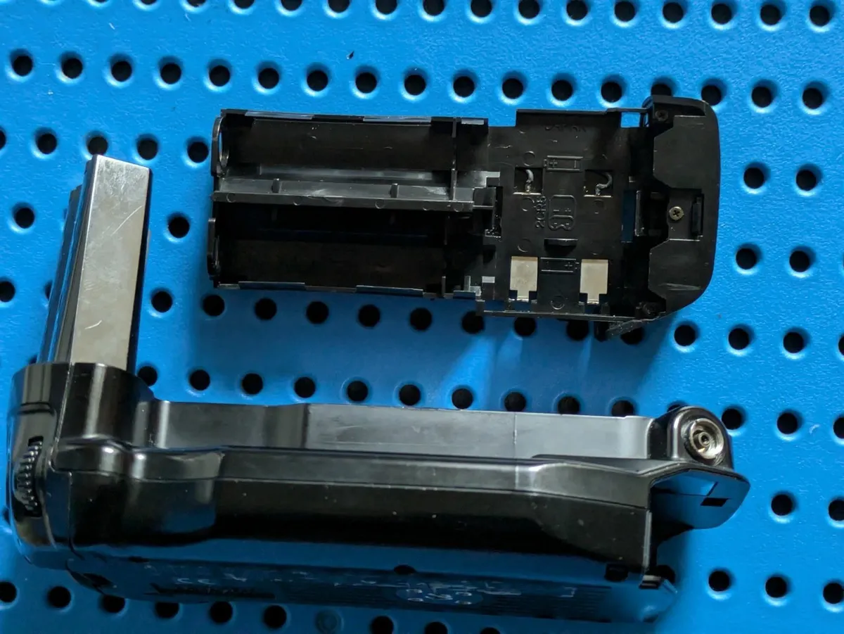 Minolta VC- 508/600 battery grip for 600/700/800si - Image 3