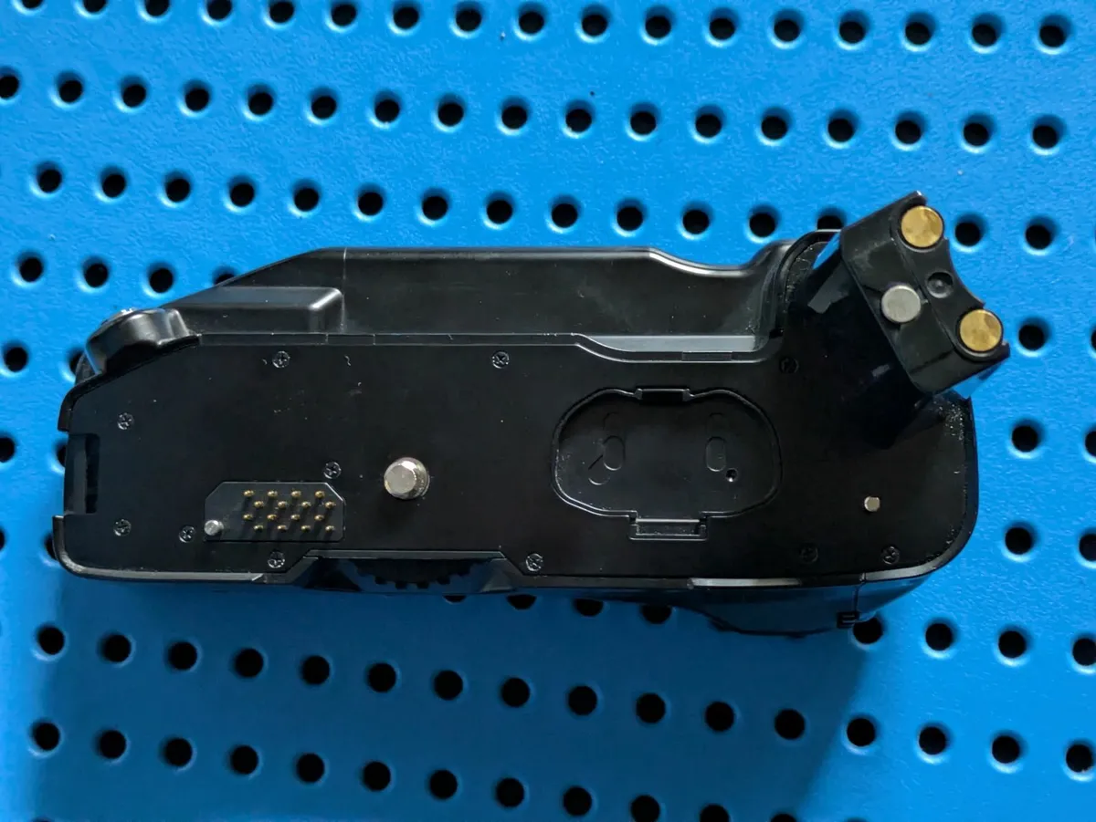 Minolta VC- 508/600 battery grip for 600/700/800si - Image 4