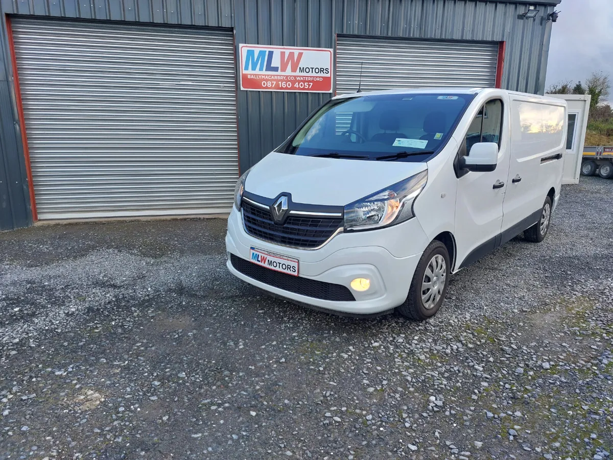 Renault Trafic 211 LWB 2.0L Showroom Con LOW Milea - Image 1