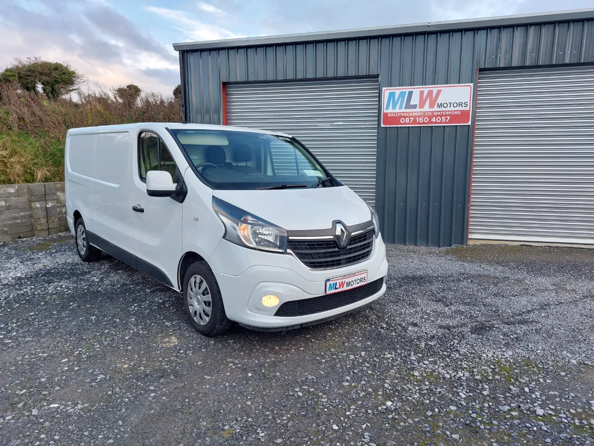 Renault Trafic 211 LWB 2.0L Showroom Con LOW Milea - Image 2