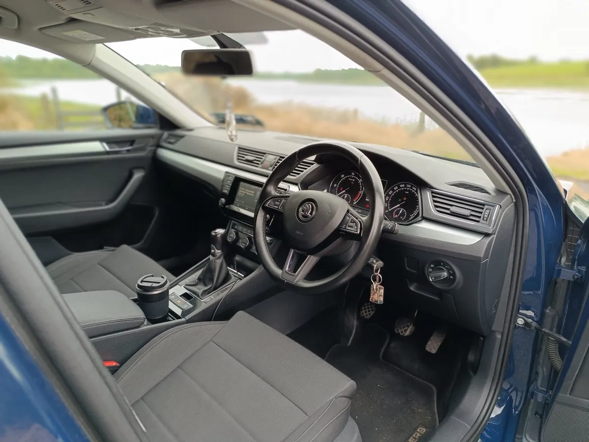 Skoda Superb - Image 3