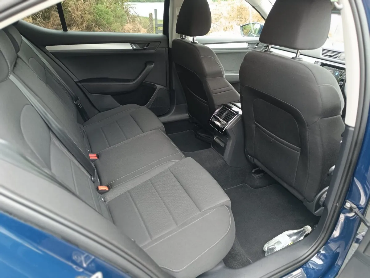 Skoda Superb - Image 4