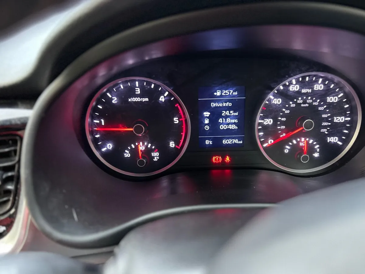 Kia Stonic 2018 - Image 4