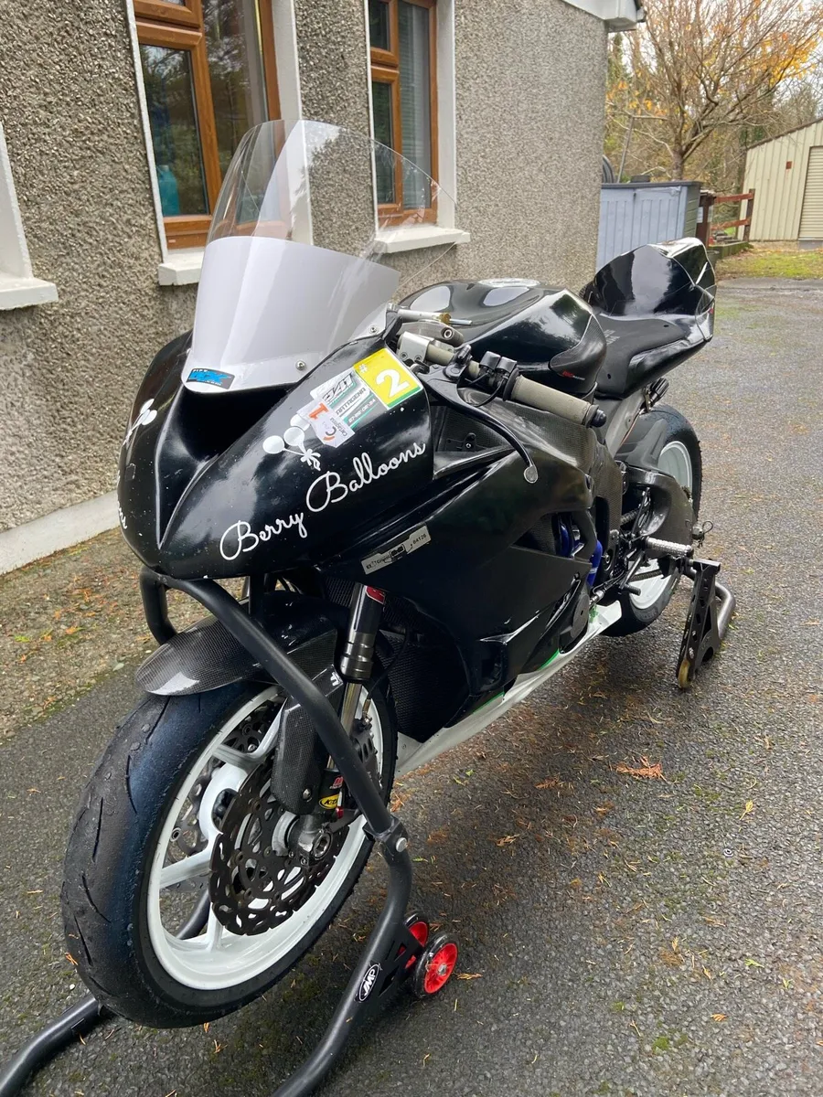 Kawasaki ZX6R - Image 3