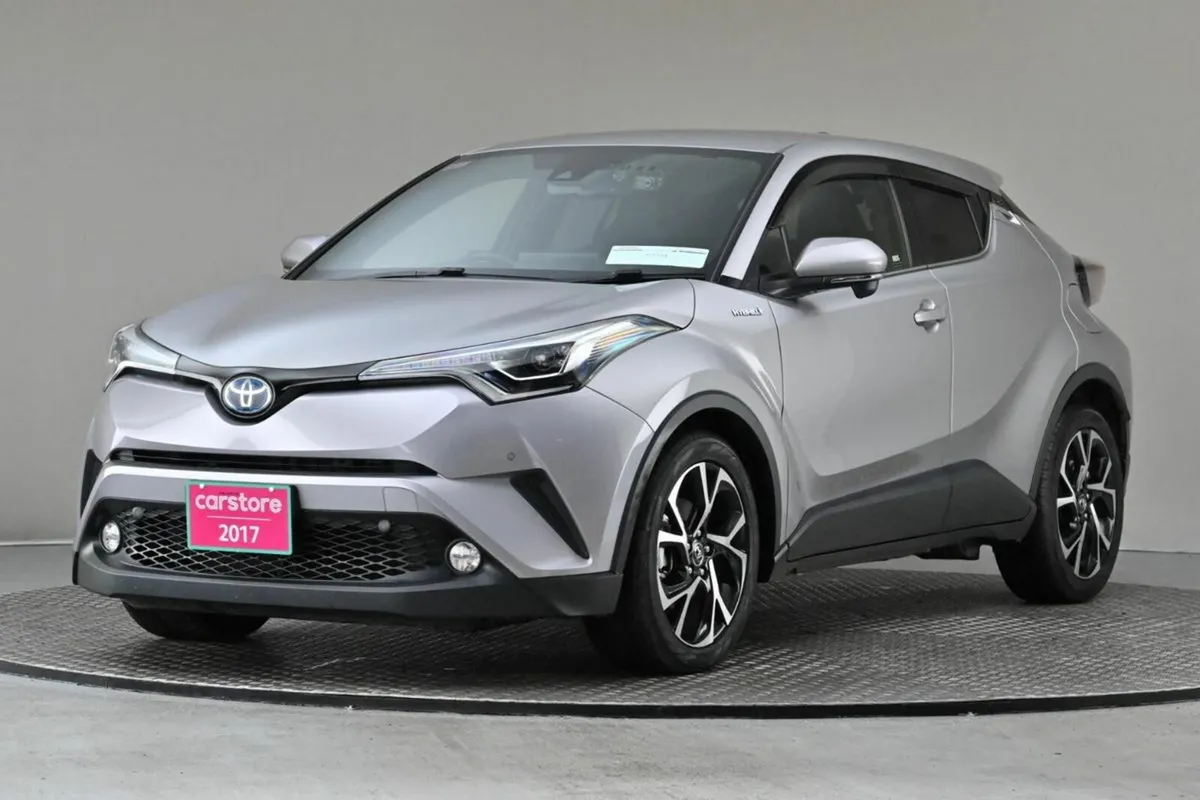 Toyota C-HR 1.8 HYBRID **HALF LEATHER**REVERSE CAM - Image 3