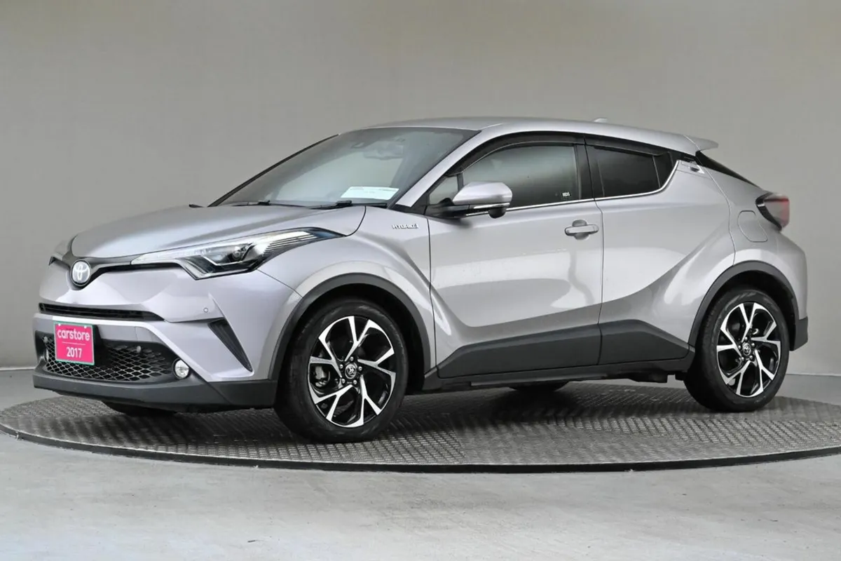 Toyota C-HR 1.8 HYBRID **HALF LEATHER**REVERSE CAM - Image 4