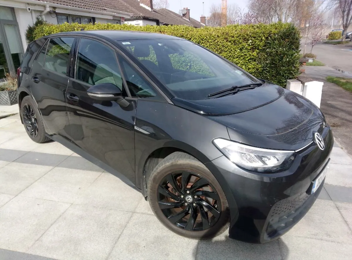 ID.3 Life Pro Black/Grey - Image 3