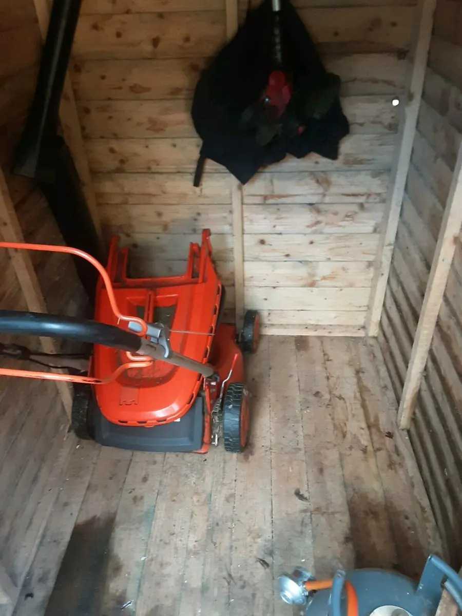 Timber shed - Image 3