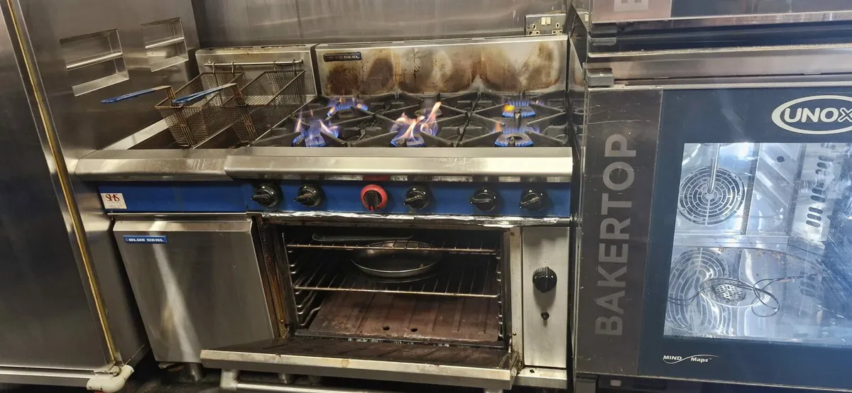 6 ring gas hob cooker - Image 2