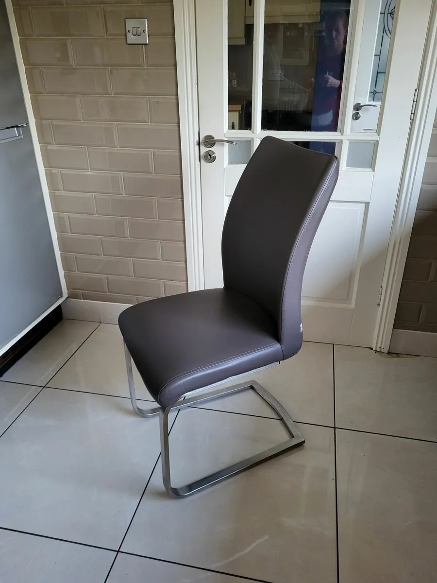 Dining Table and 8 Matching Chairs - Image 2