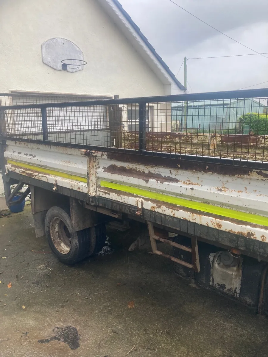 Isuzu Other 2009 - Image 2