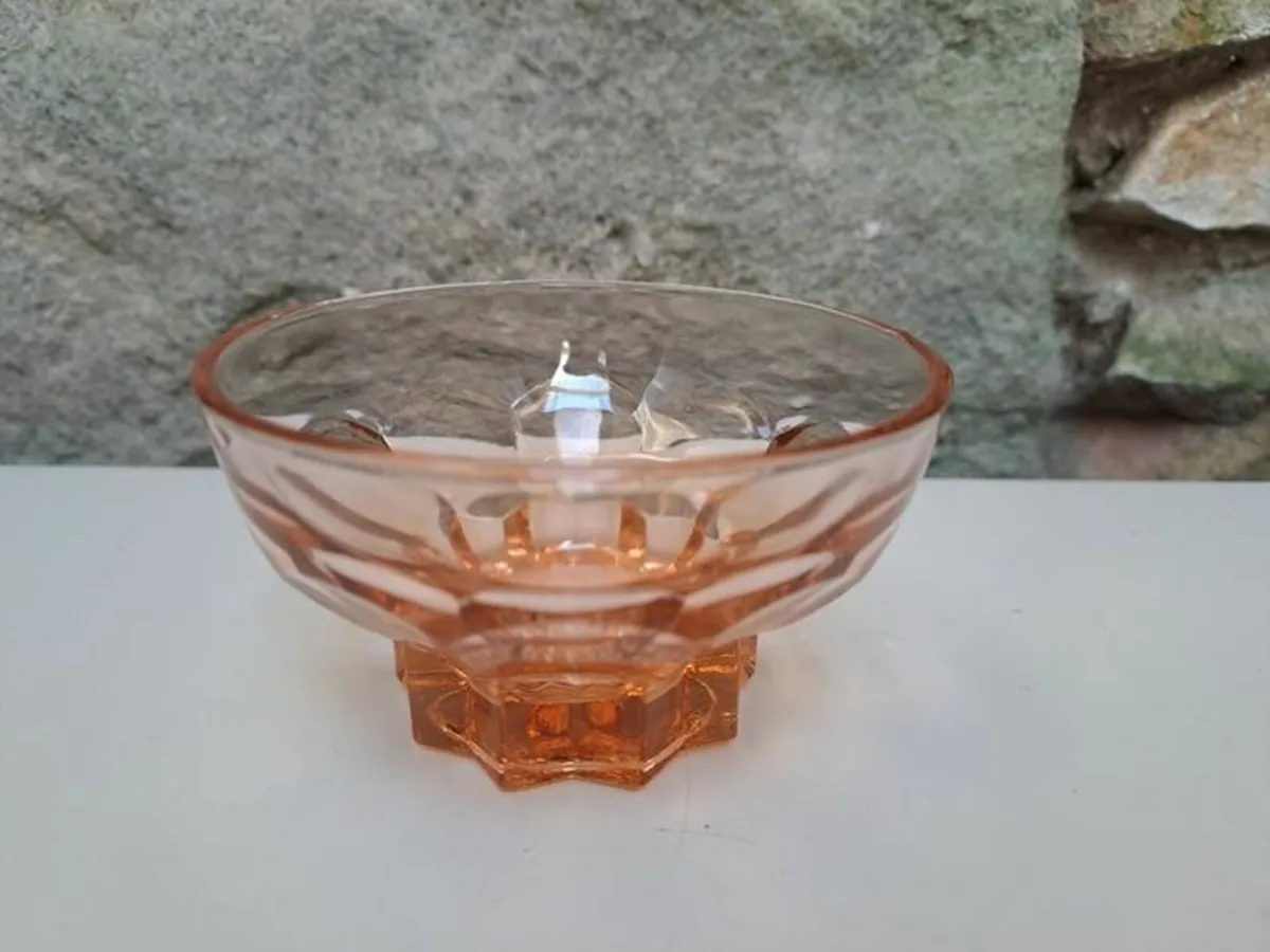 Pink rose glass bowl - Image 1