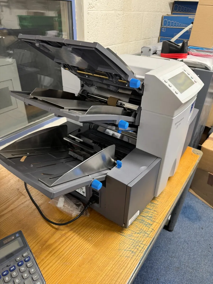 Pitney Bowes Folder/Inserter for Sale Pitney Bowes - Image 1