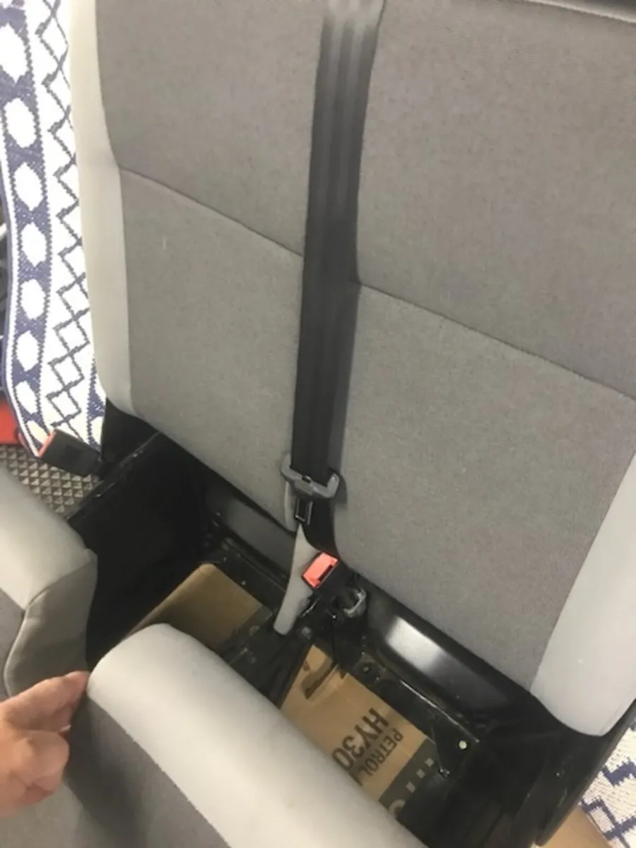 VW  Transporter double seat 2015 - Image 2