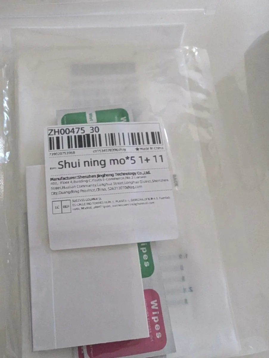 Oneus 11 case and 5 hydrogel screen protectors - Image 1