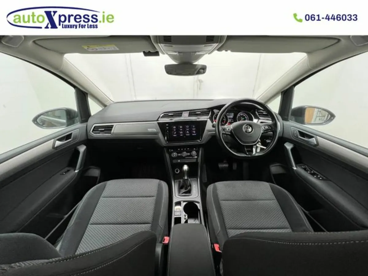 Volkswagen Touran 2.0 TDI Automatic, Reversing cam - Image 2