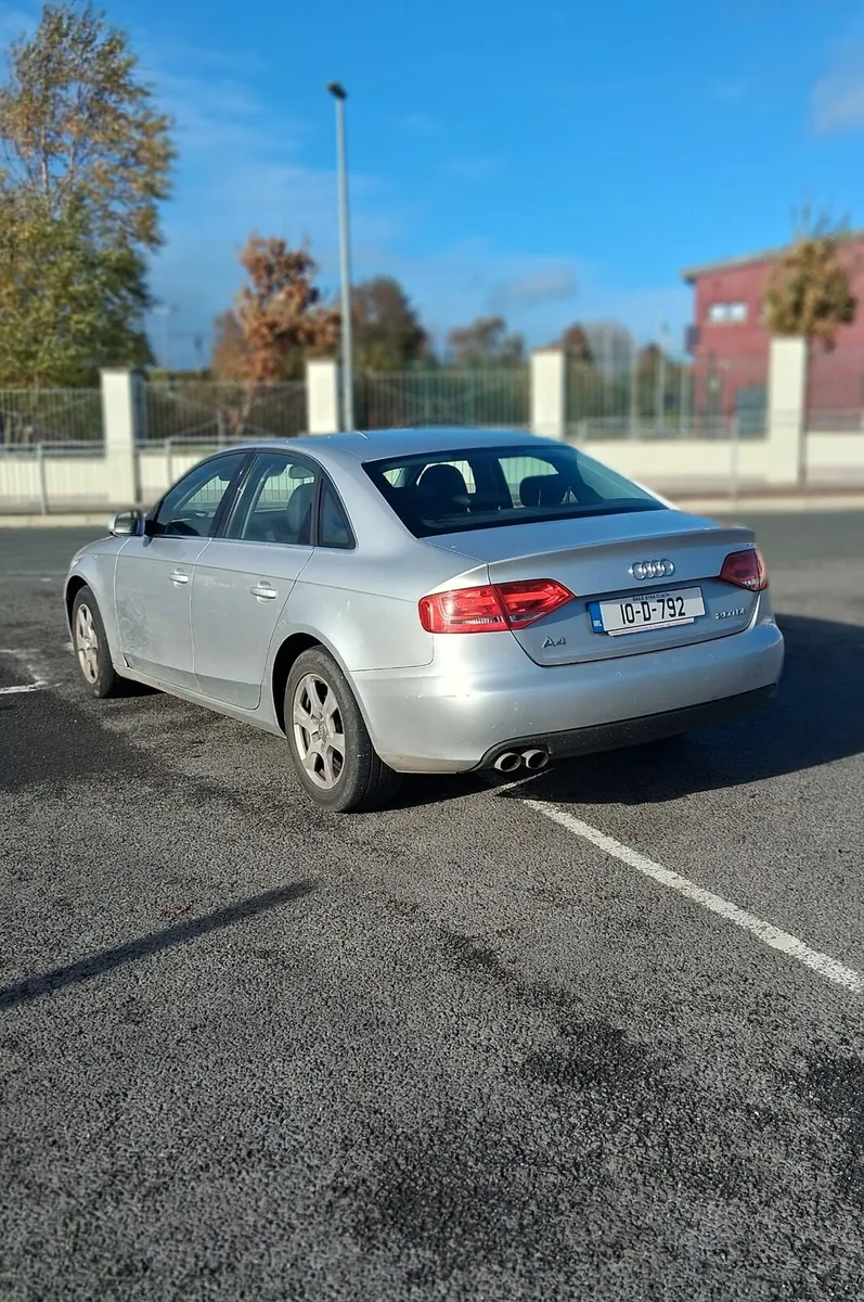 2010 audi a4 - Image 4