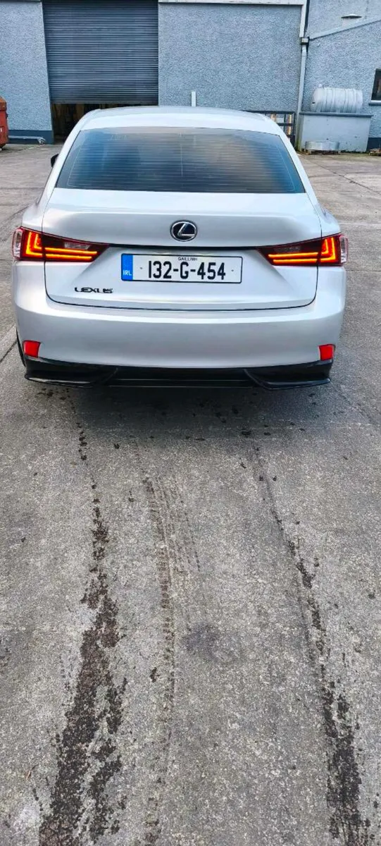 Lexus is300h - Image 3