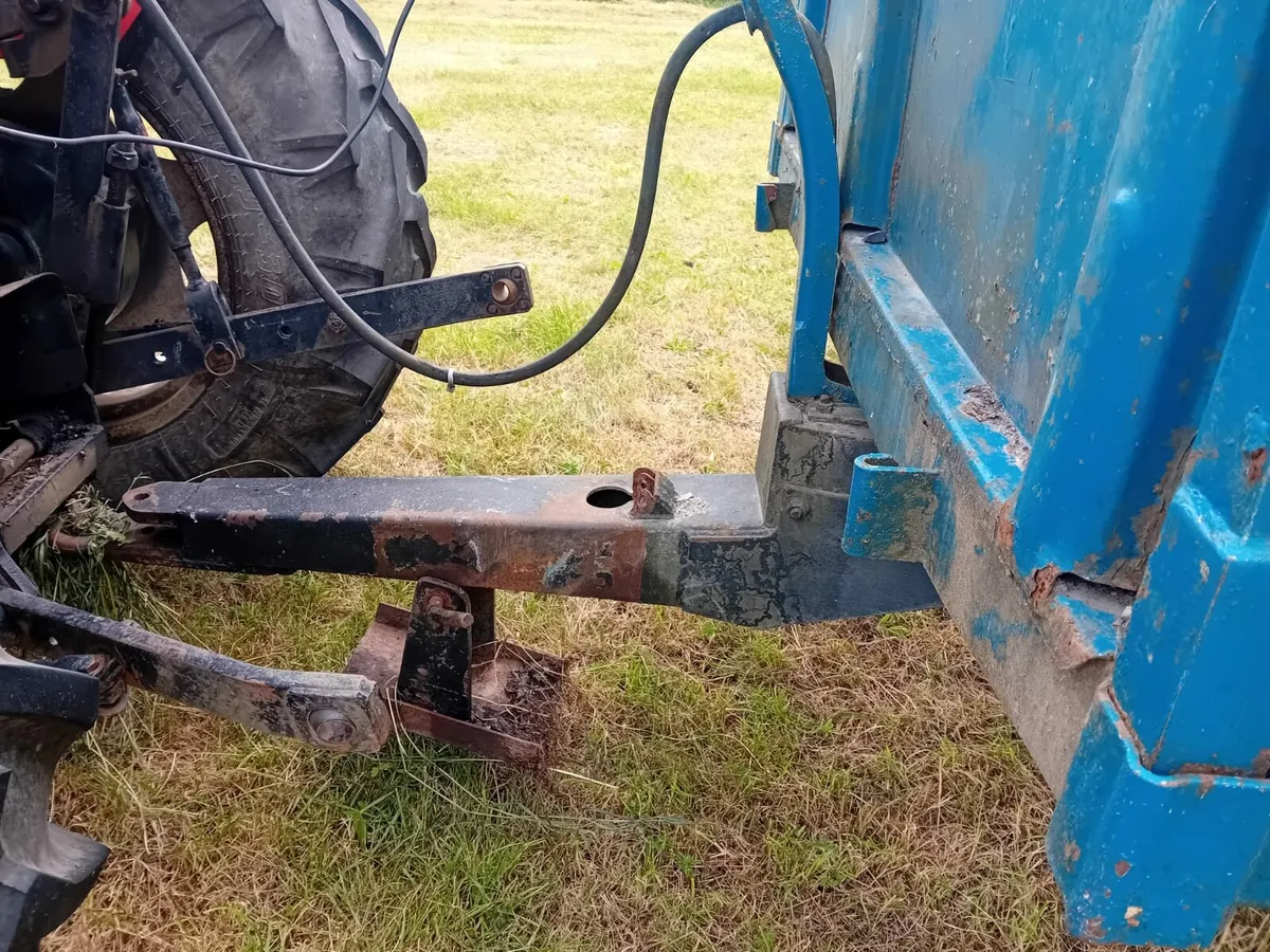 Tipping trailer - Image 2