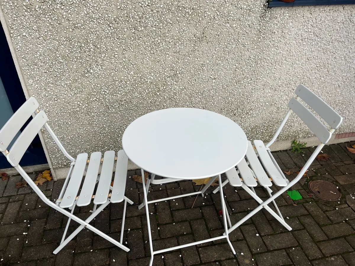 Outdoor Table and 2 Chairs Set – White