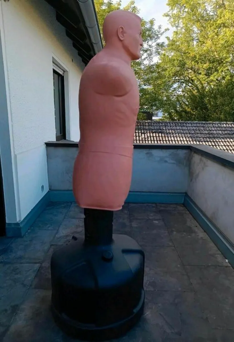Century BOB-BOX XL Punching Dummy Like New - Image 2