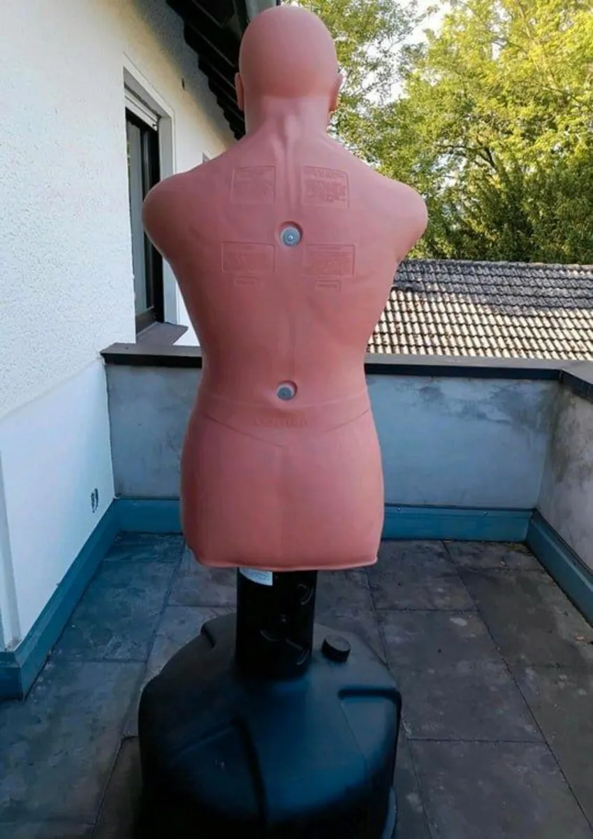 Century BOB-BOX XL Punching Dummy Like New - Image 3