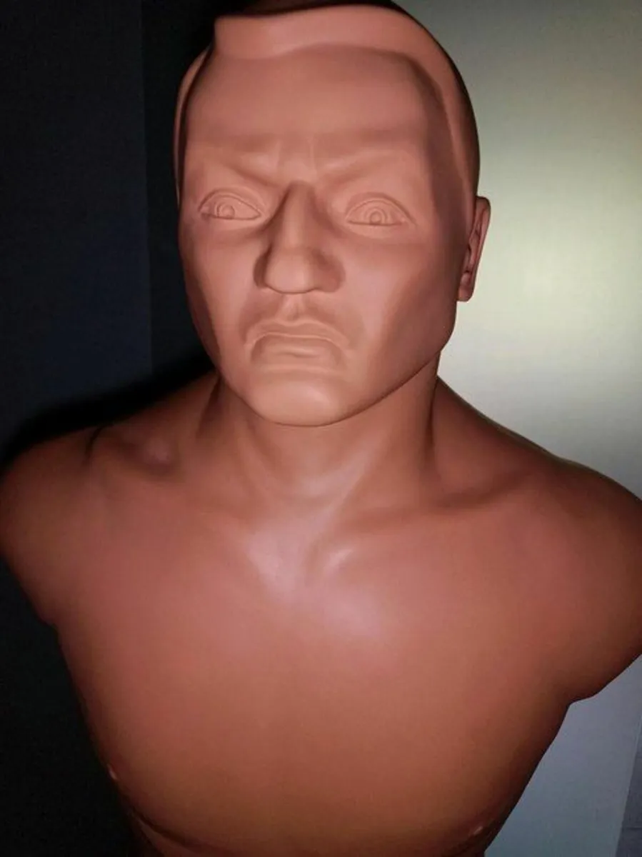 Century BOB-BOX XL Punching Dummy Like New - Image 4