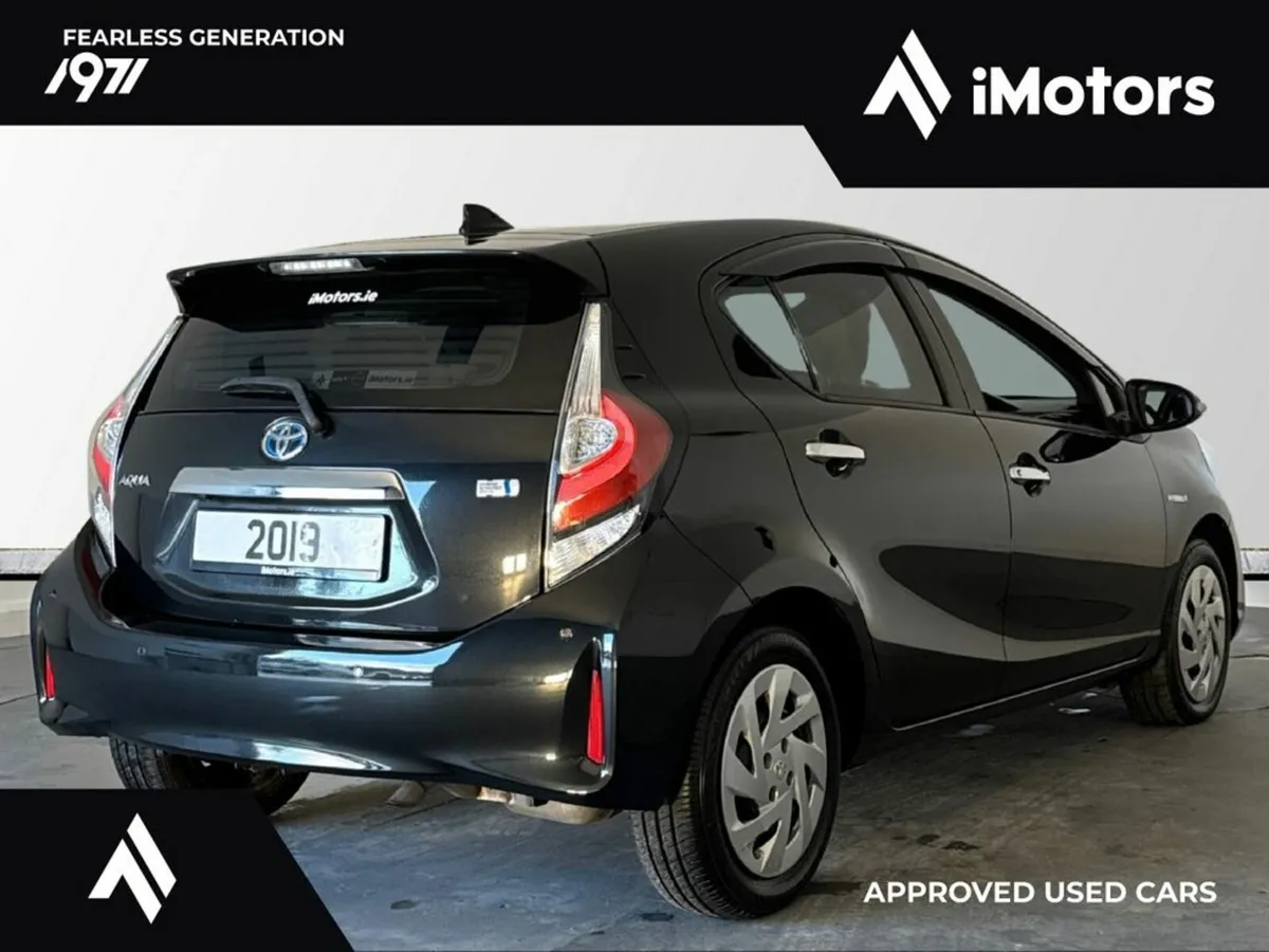 Toyota Aqua S STYLE BLACK - Image 3