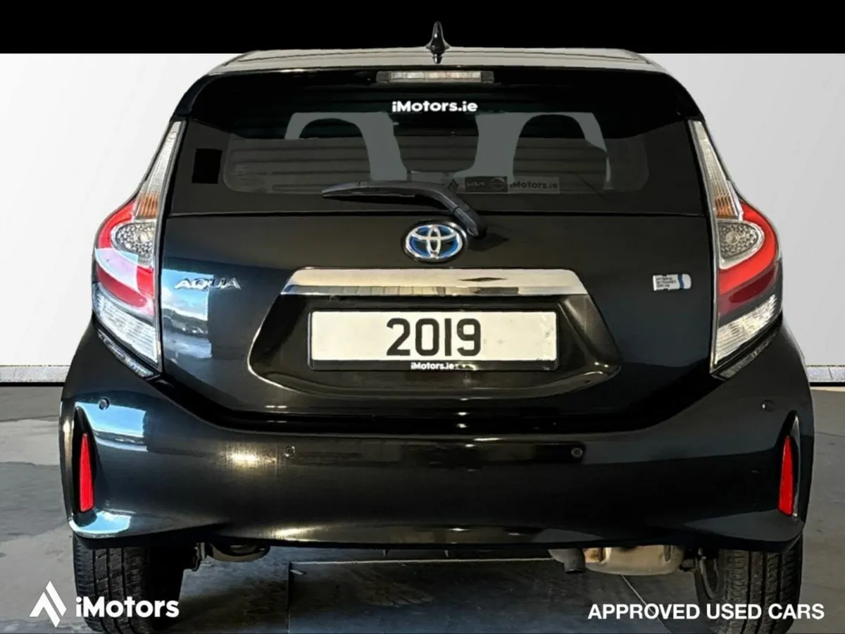 Toyota Aqua S STYLE BLACK - Image 4