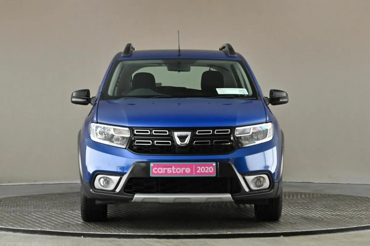 Dacia Sandero Stepway 1.0 TCE 90BHP 6SPD **SAT NAV - Image 2