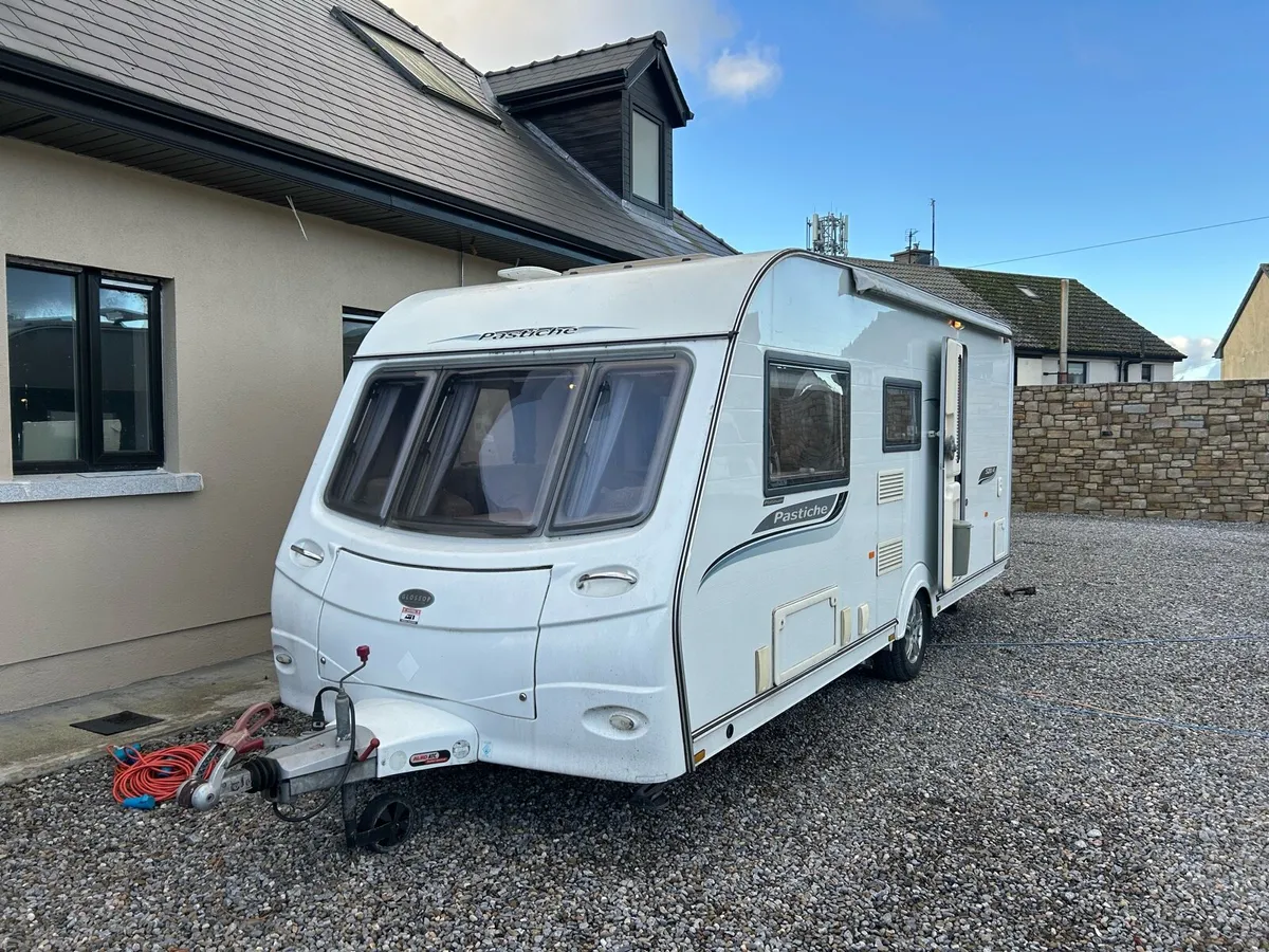 2010 coachman four berth toilet and shower - Image 1