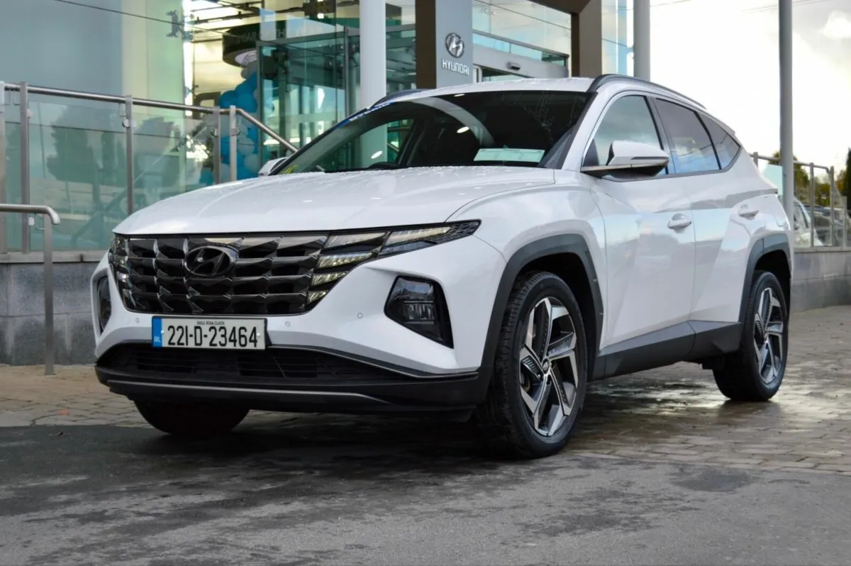 Hyundai Tucson 2WD Executive Plus HEV Auto, Black - Image 3