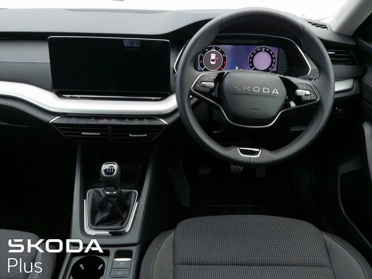 Skoda Octavia SELECTION 1.5TSI 115HP - Image 2