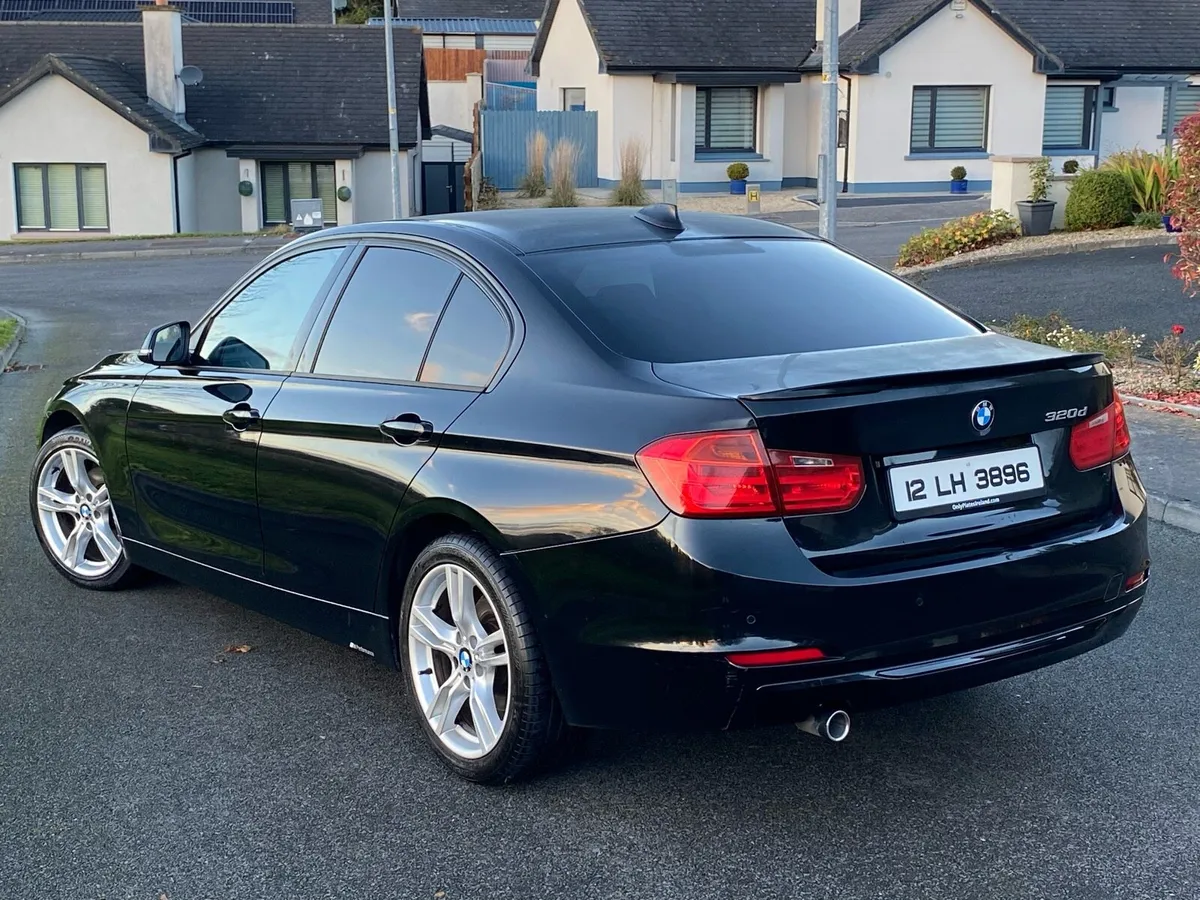 BMW 320d Sport - Image 2