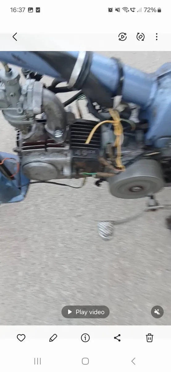 Honda 50 engine ORIGINAL SEAT. - Image 1