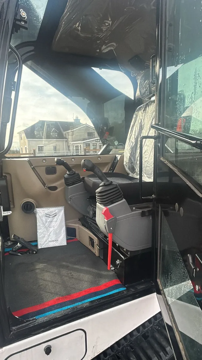 Skid Steer - Cobra - Image 4