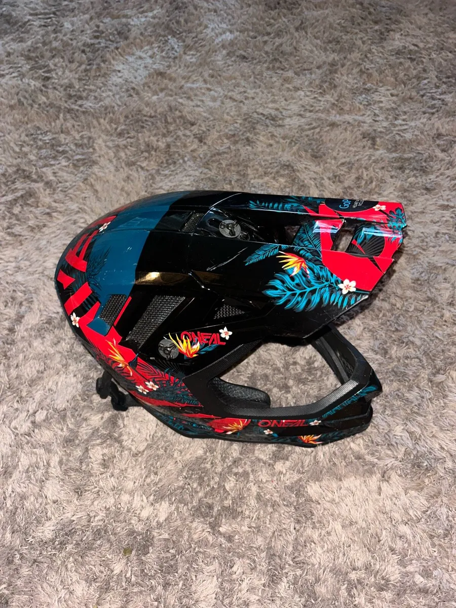 Oneals full face helmet - Image 4