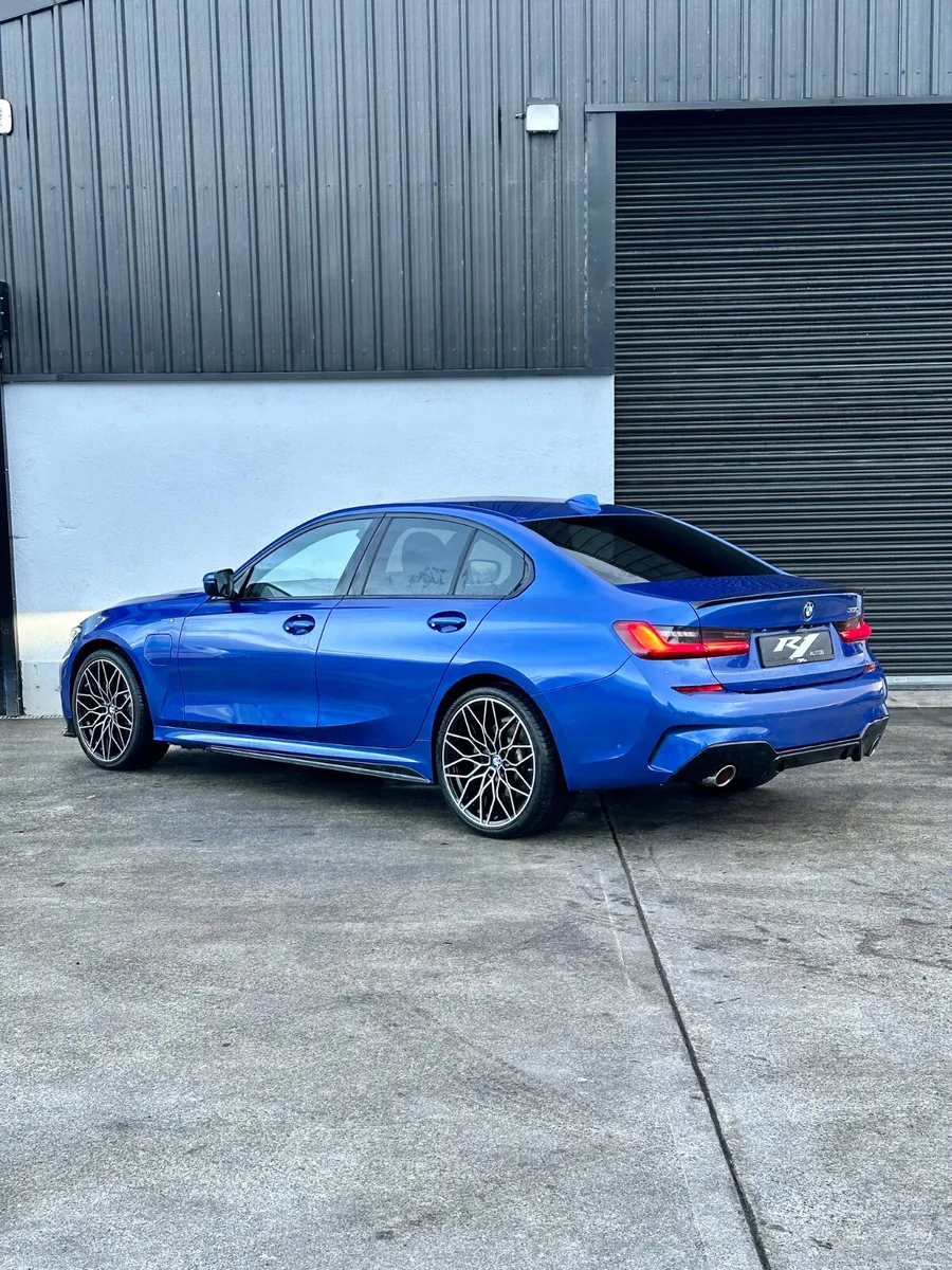 2020 BMW 330E MSPORT MPERFORMANCE - Image 4