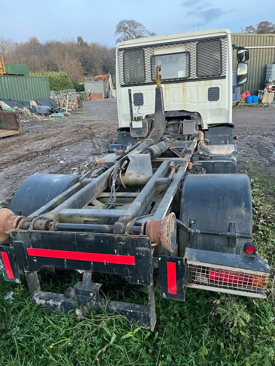 Iveco Euro Cargo 75E26 - Image 2