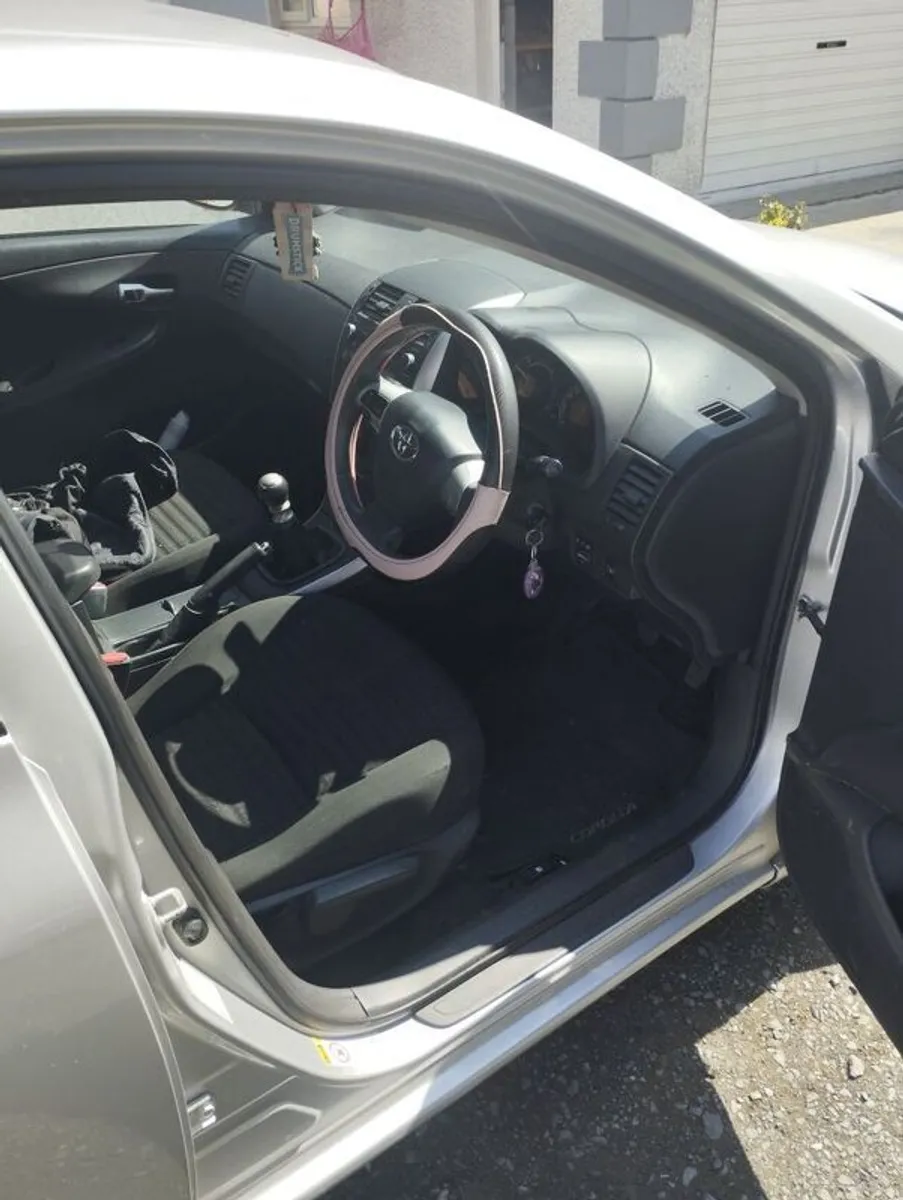 2013 Toyota Corolla - Image 2