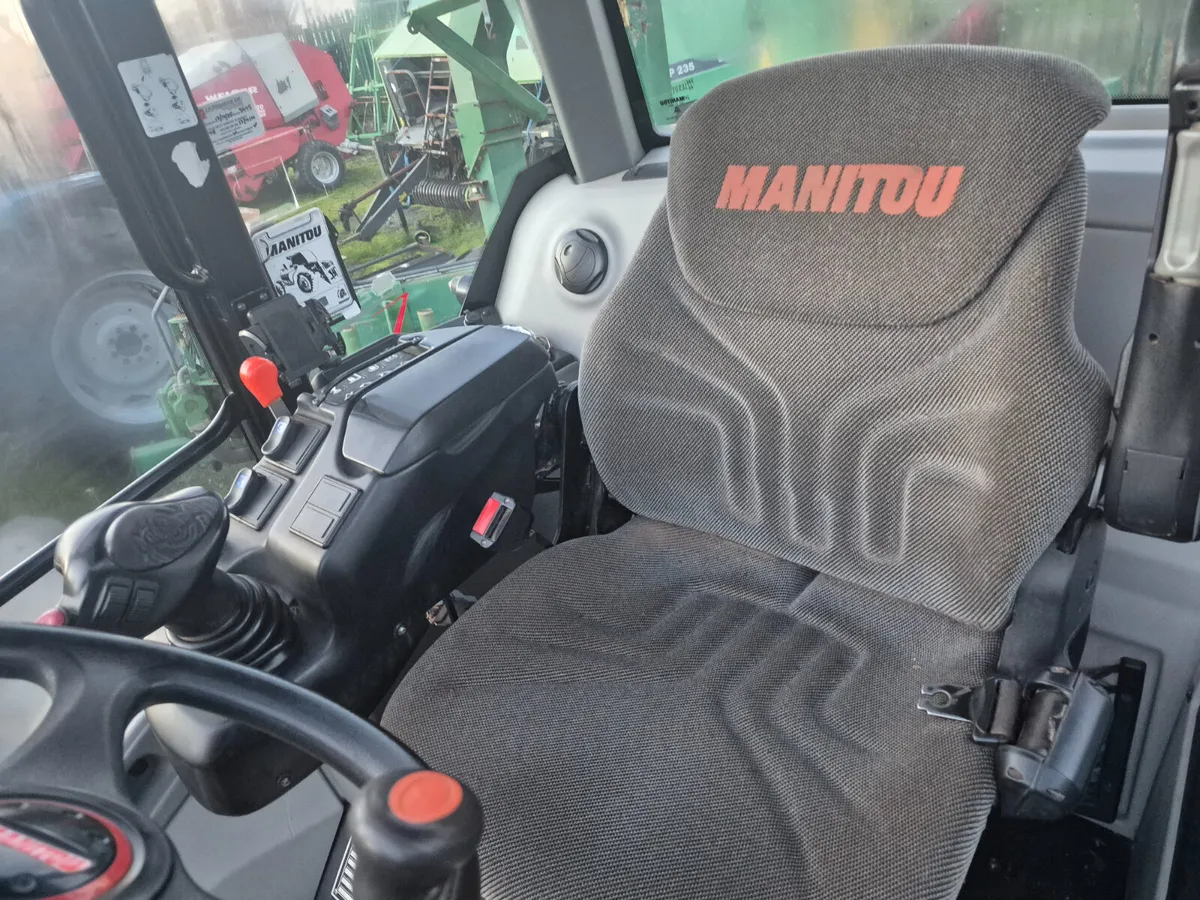 2018 Manitou MLA 533 - Image 4