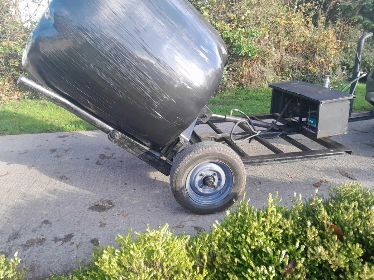 Push button bale handler - Image 2