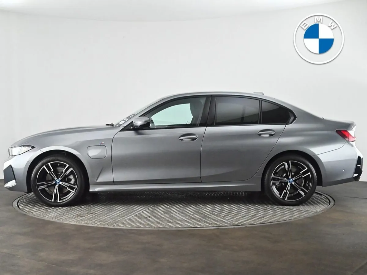 BMW 3-Series 330e M Sport Saloon - Image 3