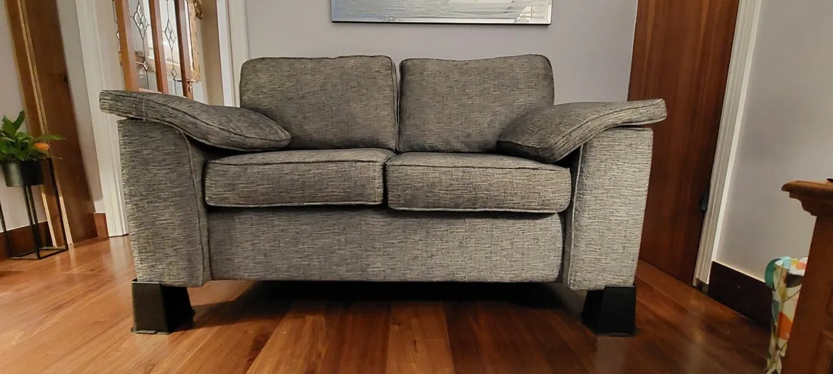 2+2+1 sofa set for sale - Image 2